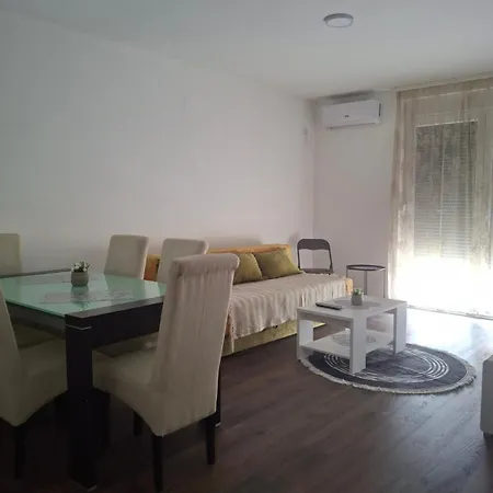 Zmaj Lux 2 * Mladenovac