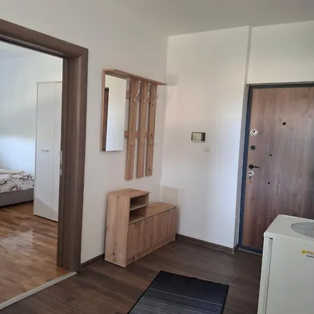 Apartman Zmaj Lux 2 *