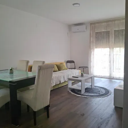 Apartman Zmaj Lux 2
