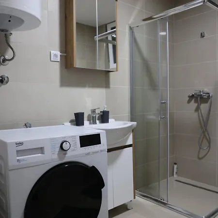 Zmaj Lux 2 Mladenovac (Belgrade)