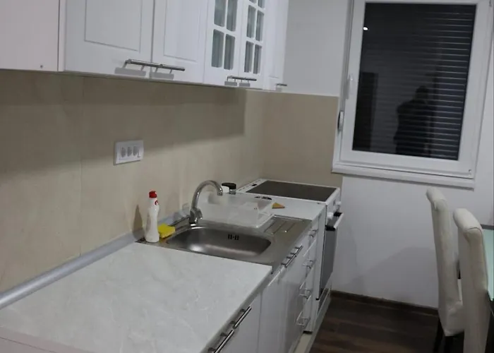 Zmaj Lux 2 Mladenovac (Belgrade)